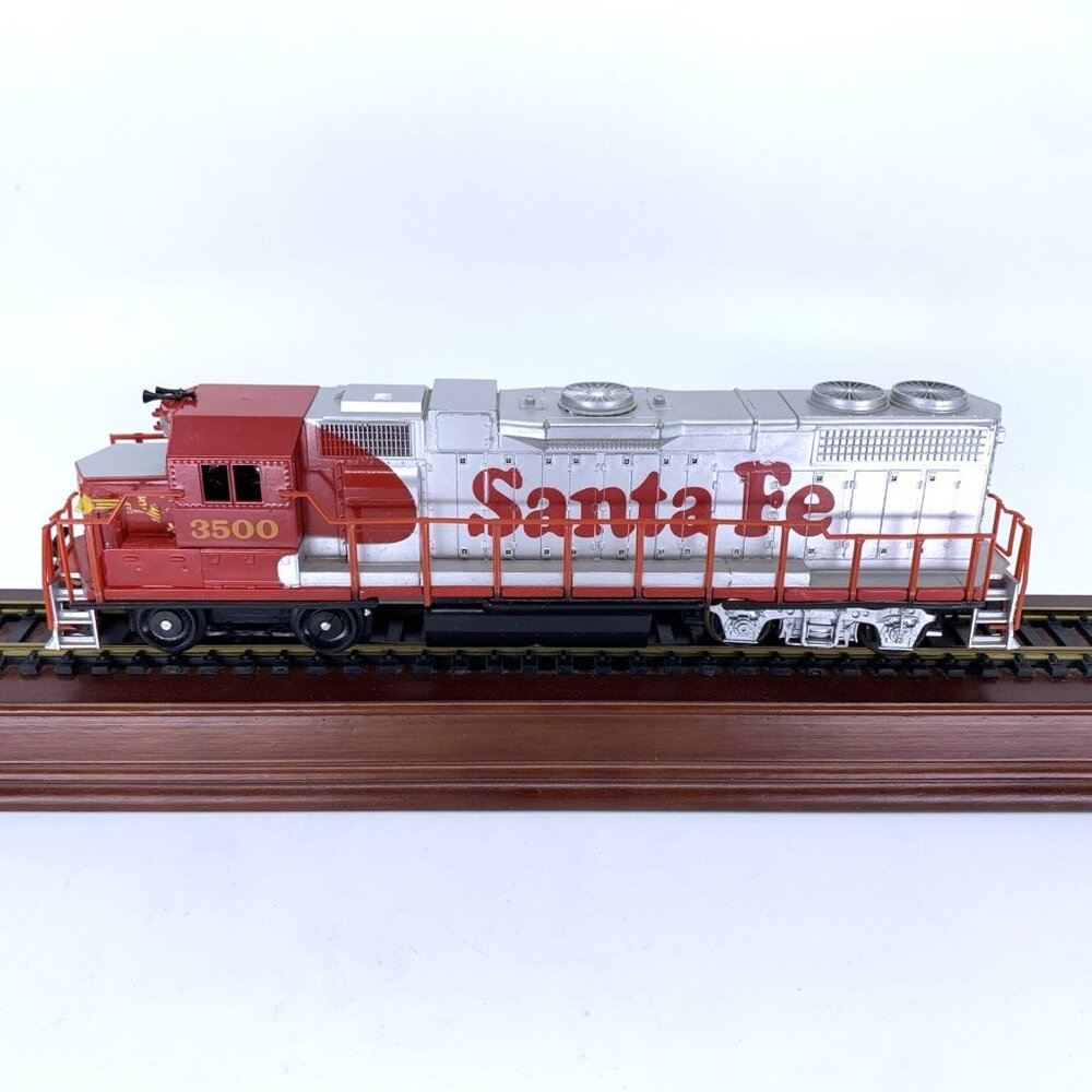 HO Scale Life-Like GP38-2 Santa Fe 3500 Diesel Locomotive Powered Hong Kong Vtg